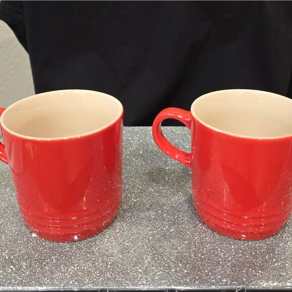 Le Creuset Ceramic Cappacino Mug Set- Carmin - Picture 4 of 7